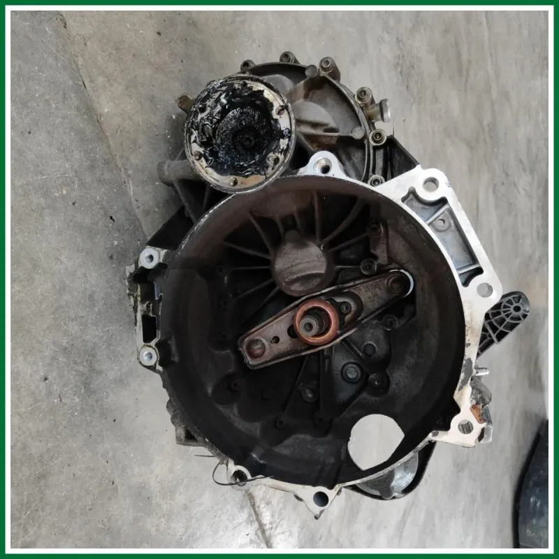 CAMBIO MANUALE A 6 MARCE VOLKSWAGEN GOLF 6 ANNO 2010 VERS. 1.2 BENZINA 77KW COD MOTORE CBZ 200.000KM